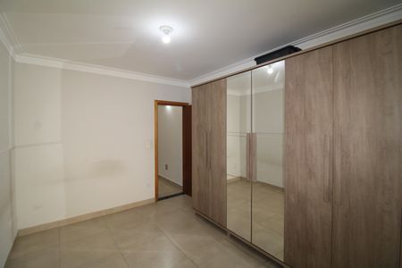 Casa para alugar com 110m², 3 quartos e 2 vagasQuarto 1