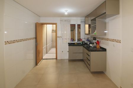 Casa para alugar com 110m², 3 quartos e 2 vagasCozinha