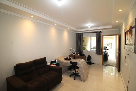 Casa para alugar com 110m², 3 quartos e 2 vagasSala
