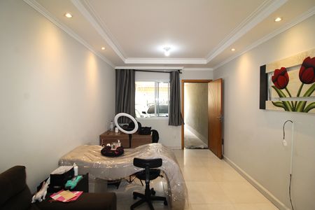 Casa para alugar com 110m², 3 quartos e 2 vagasSala