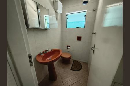 Casa à venda com 3 quartos, 238m² em Vila Cecilia Maria, Santo André