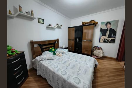 Casa à venda com 3 quartos, 238m² em Vila Cecilia Maria, Santo André