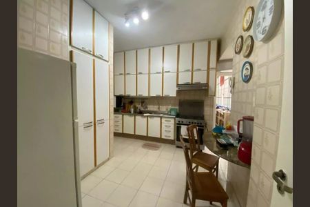 Apartamento à venda com 208m², 4 quartos e 1 vaga