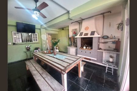 Casa à venda com 175m², 3 quartos e 1 vaga
