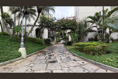 Apartamento à venda com 74m², 2 quartos e 1 vaga