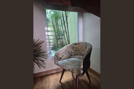 Casa de condomínio à venda com 180m², 3 quartos e 2 vagas