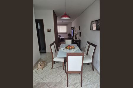 Casa de condomínio à venda com 180m², 3 quartos e 2 vagas