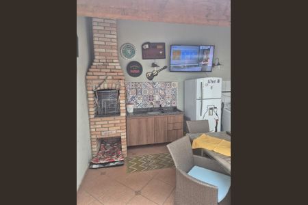 Casa de condomínio à venda com 180m², 3 quartos e 2 vagas