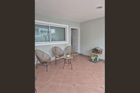 Casa de condomínio à venda com 180m², 3 quartos e 2 vagas