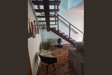 Casa de condomínio à venda com 180m², 3 quartos e 2 vagas