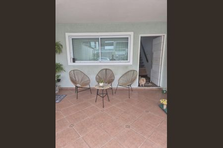 Casa de condomínio à venda com 180m², 3 quartos e 2 vagas