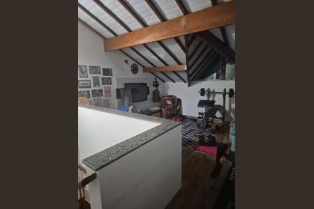 Casa de condomínio à venda com 180m², 3 quartos e 2 vagas