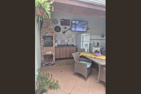 Casa de condomínio à venda com 180m², 3 quartos e 2 vagas