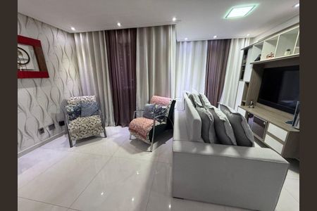 Apartamento à venda com 66m², 2 quartos e 1 vaga