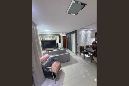 Apartamento à venda com 66m², 2 quartos e 1 vaga