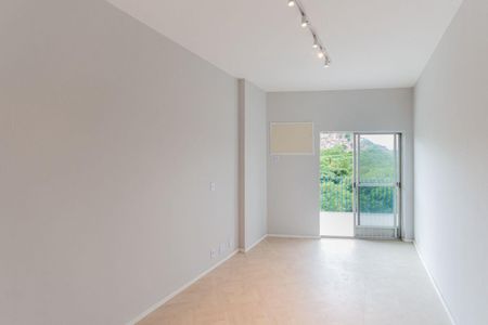 Apartamento à venda com 70m², 2 quartos e 1 vaga