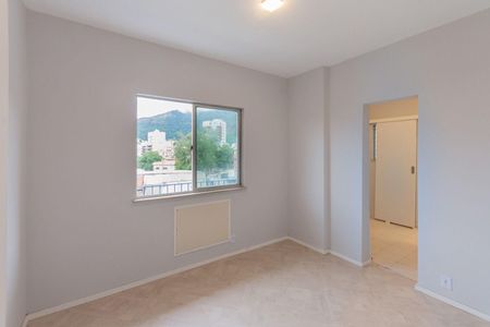 Apartamento à venda com 70m², 2 quartos e 1 vaga