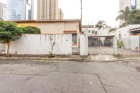 Casa de condomínio à venda com 200m², 4 quartos e 4 vagas