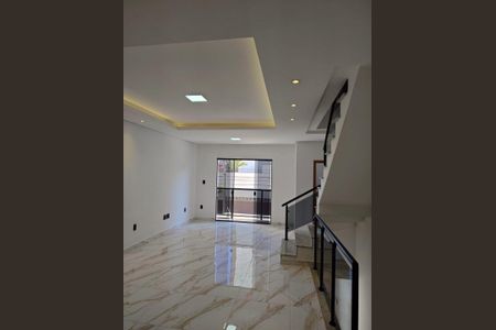 Casa à venda com 3 quartos, 150m² em Vila Camilópolis, Santo André