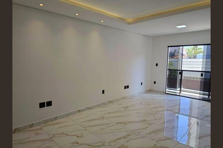 Casa à venda com 150m², 3 quartos e 2 vagas