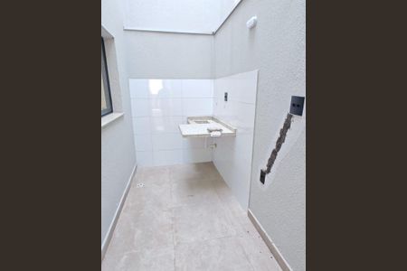 Casa à venda com 150m², 3 quartos e 2 vagas