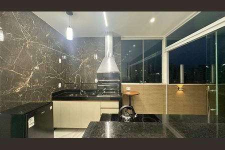 Apartamento à venda com 160m², 3 quartos e 3 vagas Apartamento à venda com 160m², 3 quartos e 3 vagasTerraço