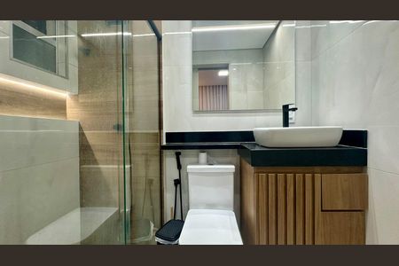 Apartamento à venda com 160m², 3 quartos e 3 vagas Apartamento à venda com 160m², 3 quartos e 3 vagasBanheiro