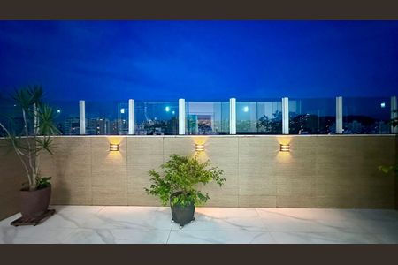Apartamento à venda com 160m², 3 quartos e 3 vagas Apartamento à venda com 160m², 3 quartos e 3 vagasTerraço