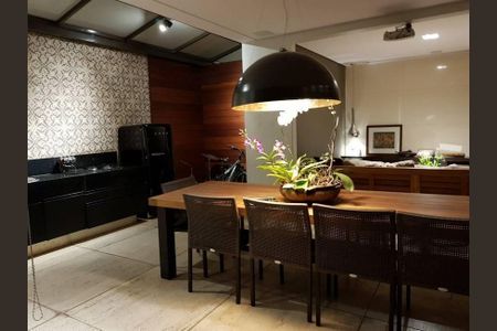 Casa à venda com 4 quartos, 354m² em Santa Lúcia, Belo Horizonte