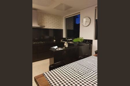 Casa à venda com 4 quartos, 354m² em Santa Lúcia, Belo Horizonte