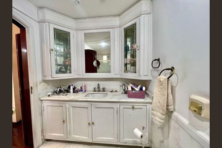 Apartamento à venda com 210m², 3 quartos e 1 vaga