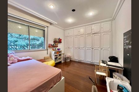 Apartamento à venda com 210m², 3 quartos e 1 vaga