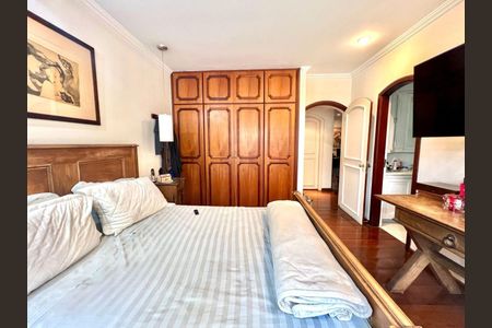 Apartamento à venda com 210m², 3 quartos e 1 vaga