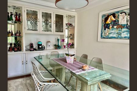 Apartamento à venda com 210m², 3 quartos e 1 vaga