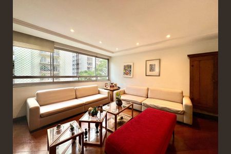 Apartamento à venda com 210m², 3 quartos e 1 vaga