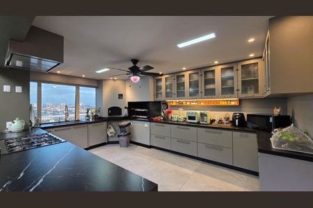 Apartamento à venda com 307m², 3 quartos e 5 vagas