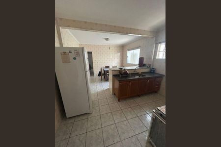 Casa à venda com 2 quartos, 184m² em Jardim do Lago, Jundiaí
