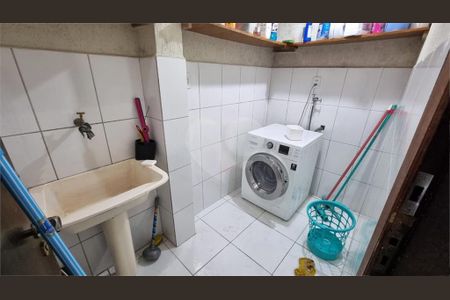 Casa à venda com 300m², 3 quartos e 2 vagas