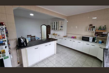 Casa à venda com 300m², 3 quartos e 2 vagas