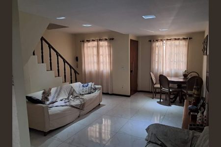 Casa à venda com 3 quartos, 160m² em Tanque, Rio de Janeiro