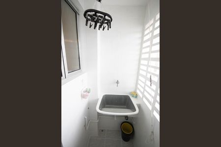 Apartamento à venda com 61m², 2 quartos e sem vaga Apartamento à venda com 61m², 2 quartos e sem vagaCozinha e Área de Serviço