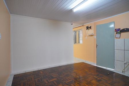 Sala_Cozinha  de casa para alugar com 1 quarto, 45m² em Sarandi, Porto Alegre