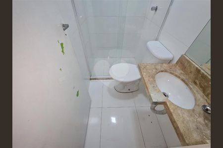 Casa à venda com 3 quartos, 300m² em Vila Granada, São Paulo