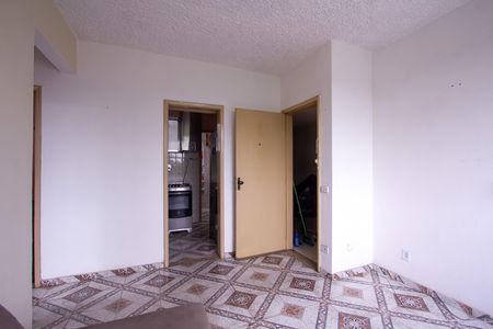 Sala de apartamento para alugar com 2 quartos, 56m² em Colubandê, São Gonçalo