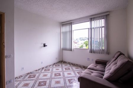 Sala de apartamento para alugar com 2 quartos, 56m² em Colubandê, São Gonçalo