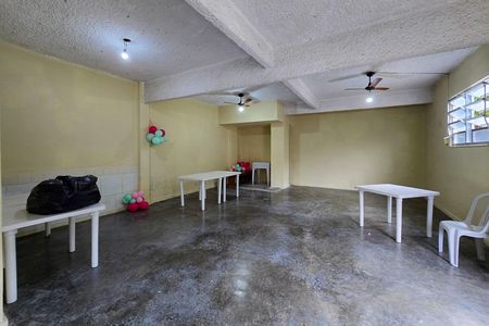 Apartamento para alugar com 56m², 2 quartos e 1 vaga Apartamento para alugar com 56m², 2 quartos e 1 vagaÁrea comum - Salão de festas
