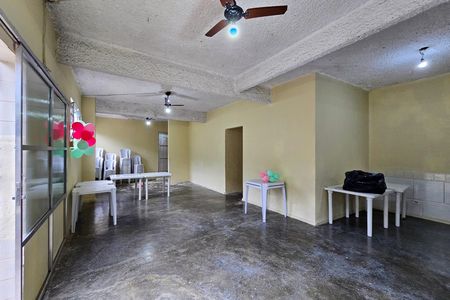 Apartamento para alugar com 56m², 2 quartos e 1 vaga Apartamento para alugar com 56m², 2 quartos e 1 vagaÁrea comum - Salão de festas