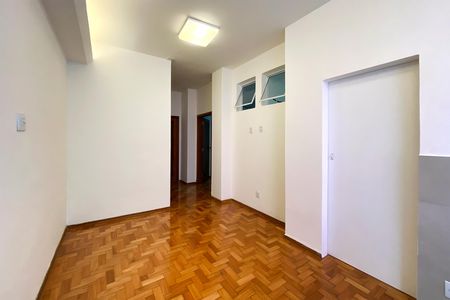 Sala de apartamento para alugar com 2 quartos, 72m² em Centro, Belo Horizonte