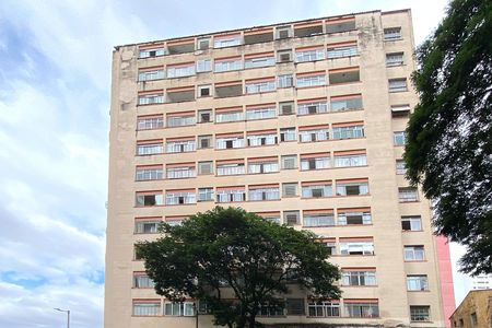 Apartamento para alugar com 72m², 2 quartos e sem vaga Apartamento para alugar com 72m², 2 quartos e sem vagaFachada