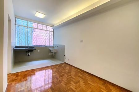Sala de apartamento para alugar com 2 quartos, 72m² em Centro, Belo Horizonte
